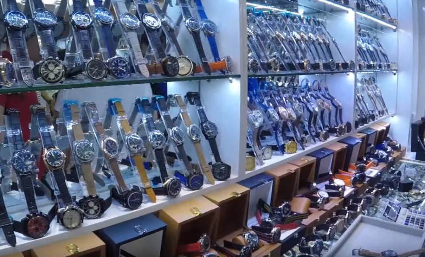 Ринки годинників та окулярів в Гуанчжоу (Китай)